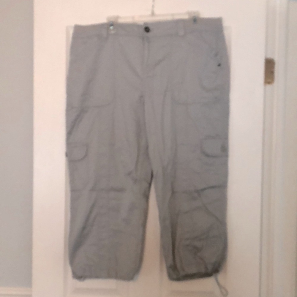 Women’s light gray Capri pants, brand new, size 14, elastic waist